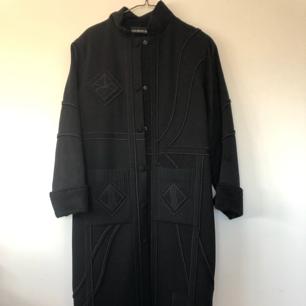 COLORATURA Long Wool Hand Sewn Black Textile Coat
